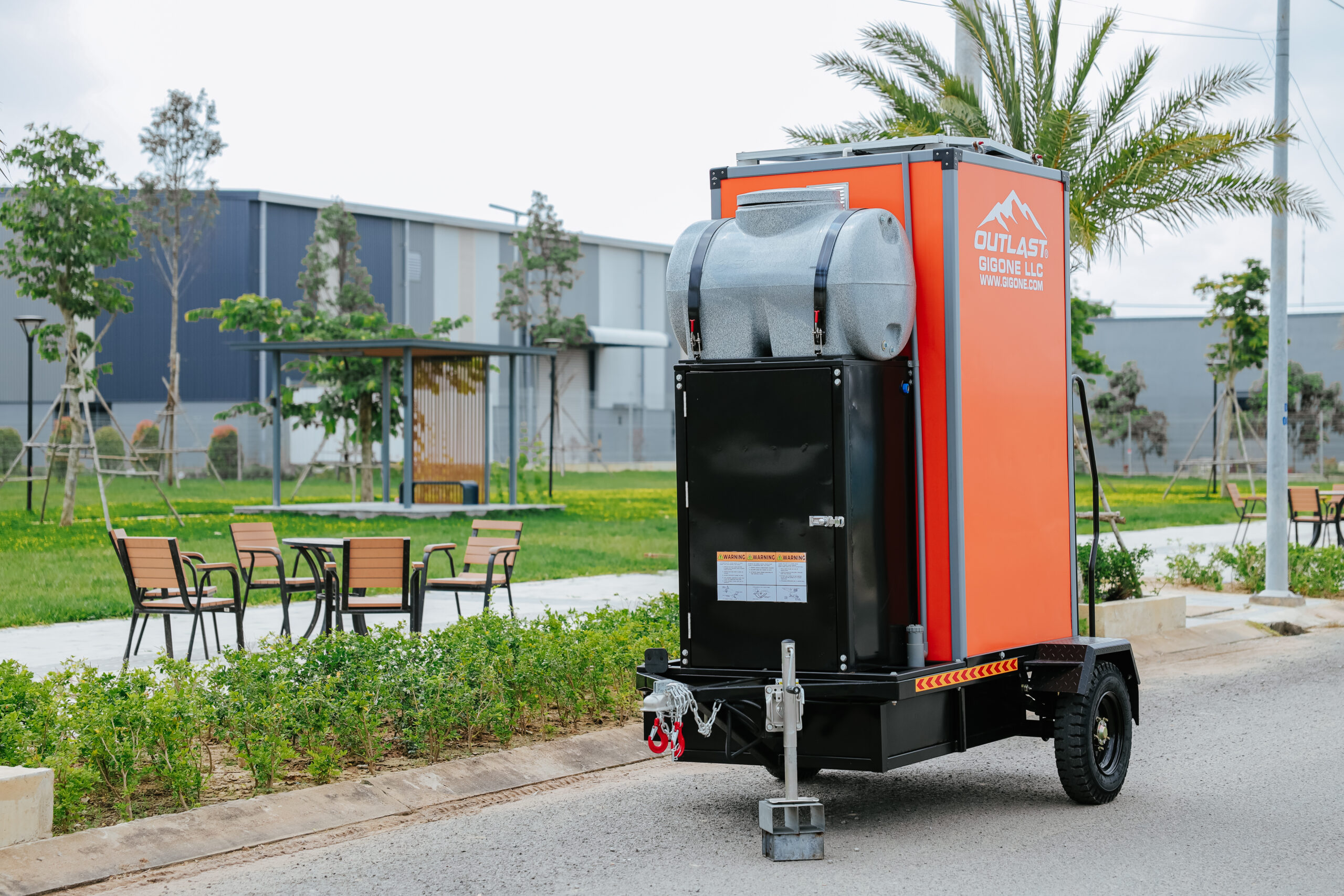 Benefits of a mobile restroom for business