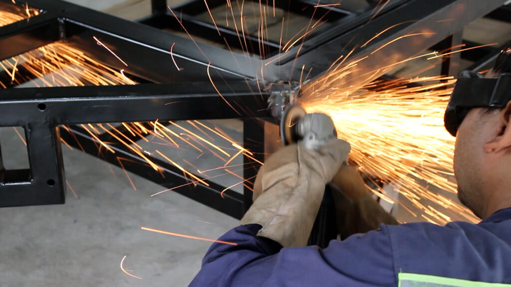 Full-Body Insulation for Structural and Thermal Stability